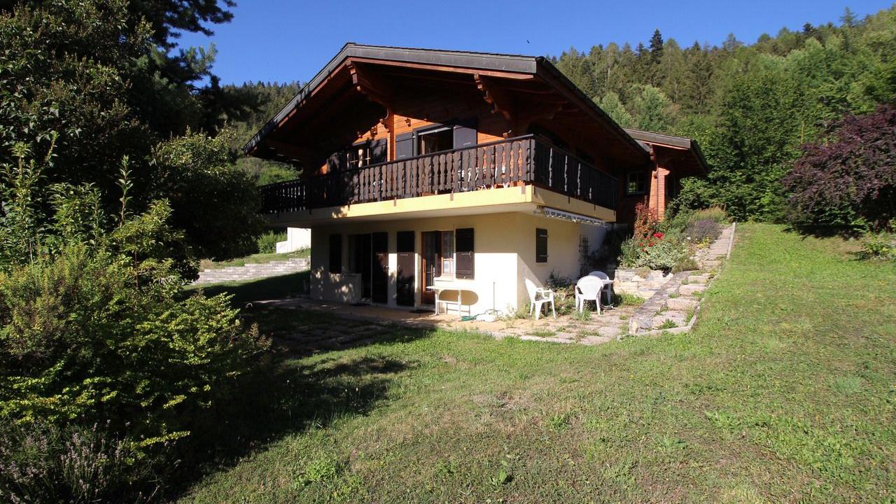 A vendre 1977 Icogne Chalet pièce(s) 4.5