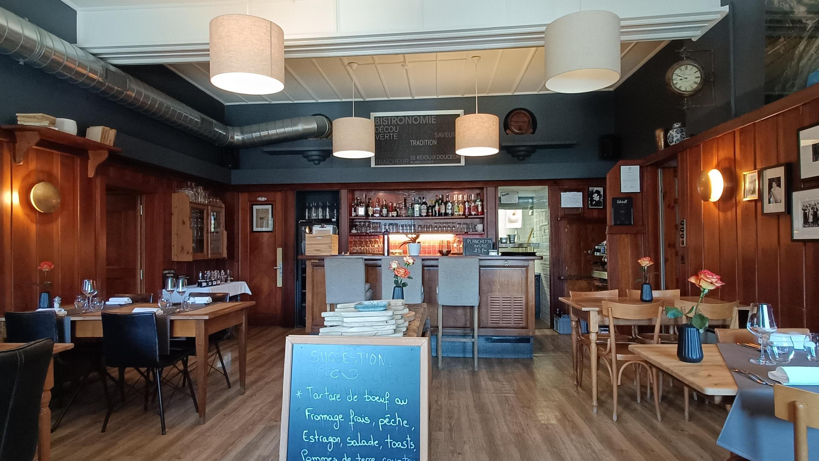 A louer 3971 Chermignon Restaurant pi&egrave;ce(s) 3.5